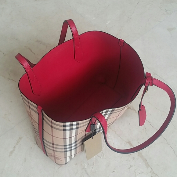 New with tags, Burberry Tote Handbag - Picture 7 of 8